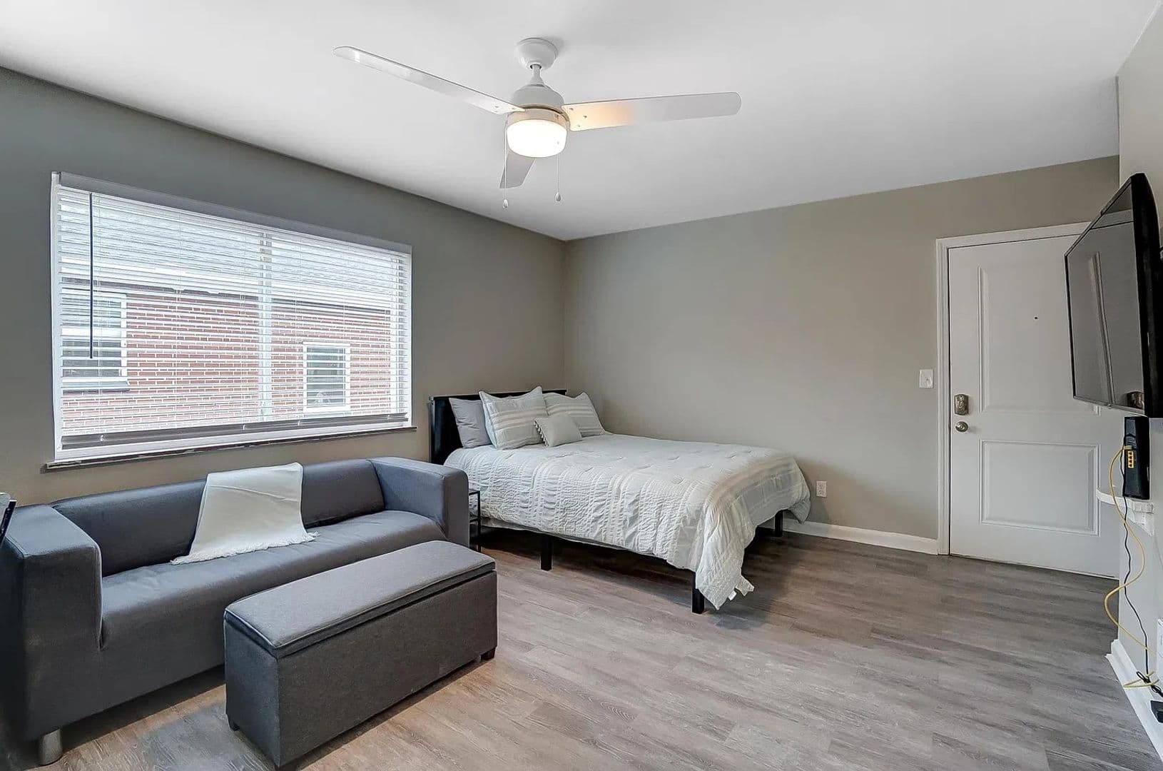 Cincinnati Apartment: 334 Helen Street