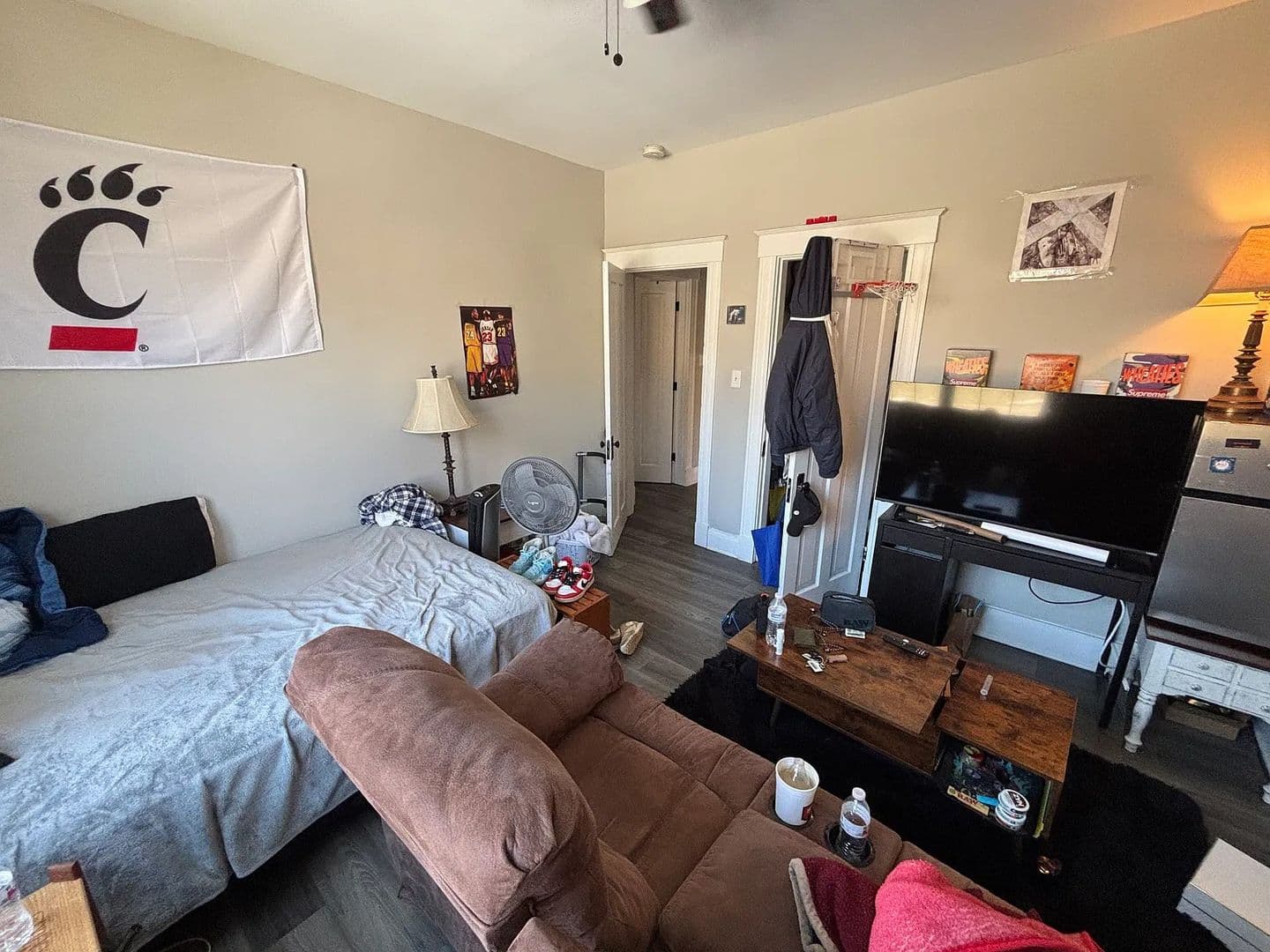 Cincinnati Apartment: 281 McCormick