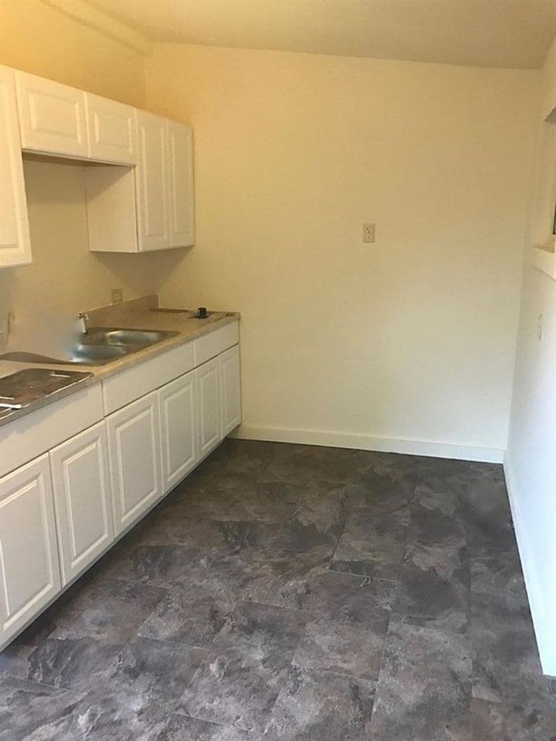 Cincinnati House: 2324 Sauer Avenue