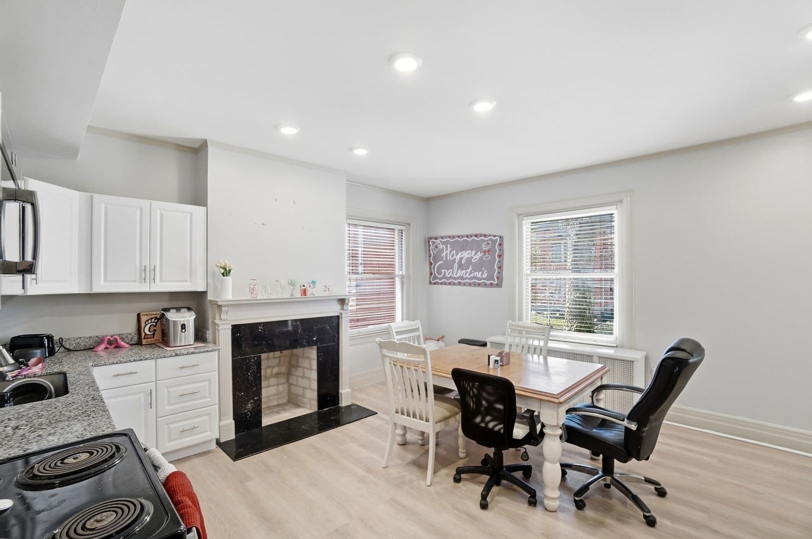 Cincinnati Apartment: 2406 Auburn Ave