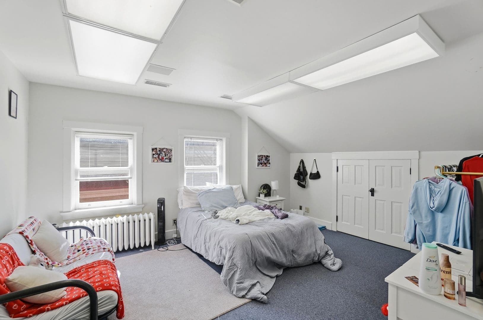 Cincinnati Apartment: 2406 Auburn Ave