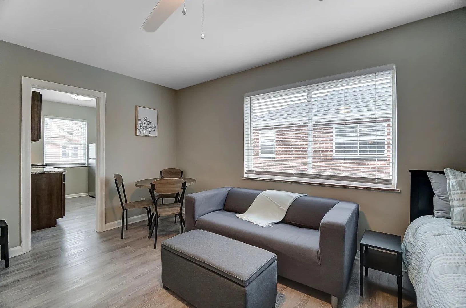 Cincinnati Apartment: 334 Helen Street
