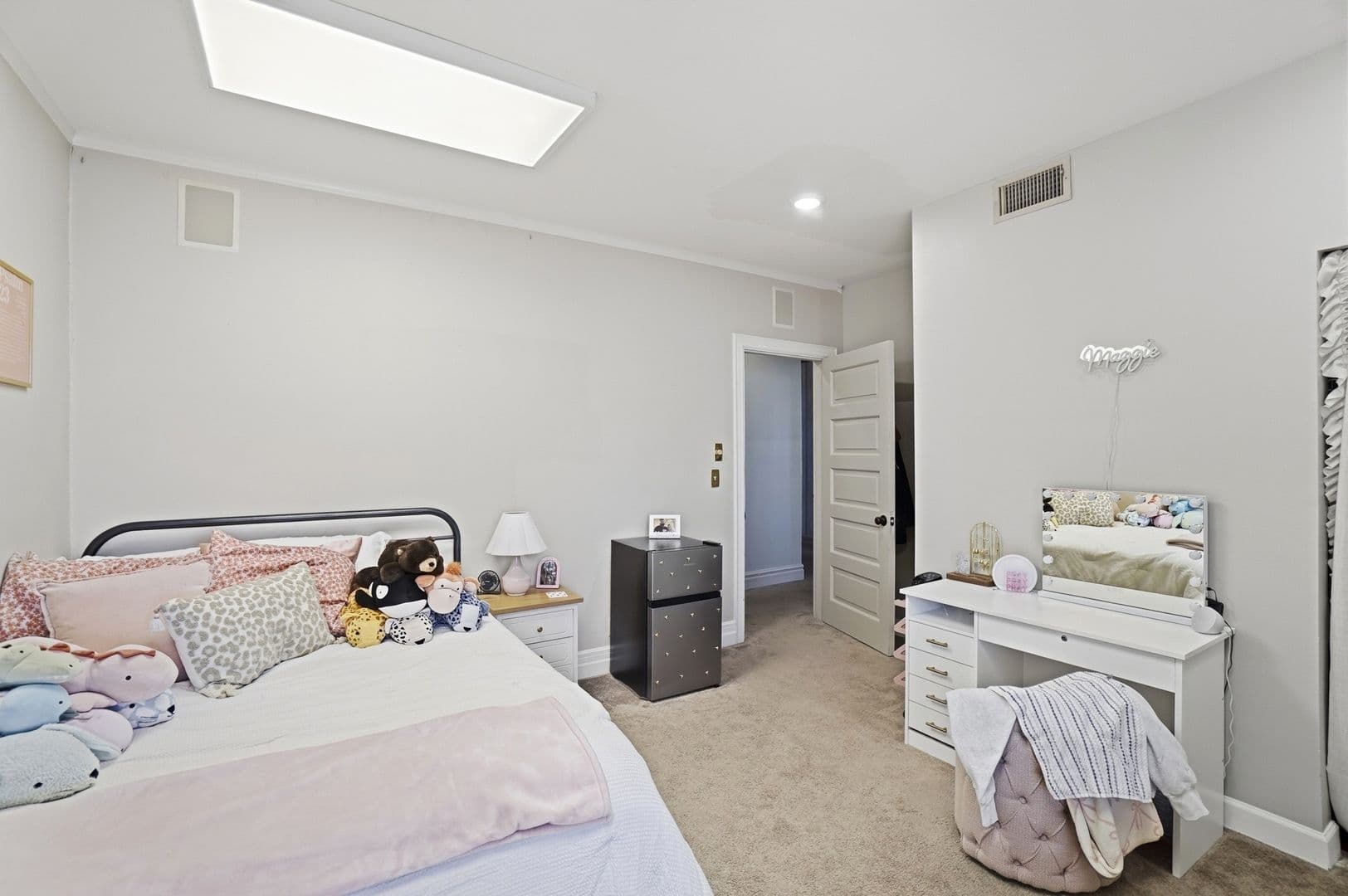 Cincinnati Apartment: 2406 Auburn Ave