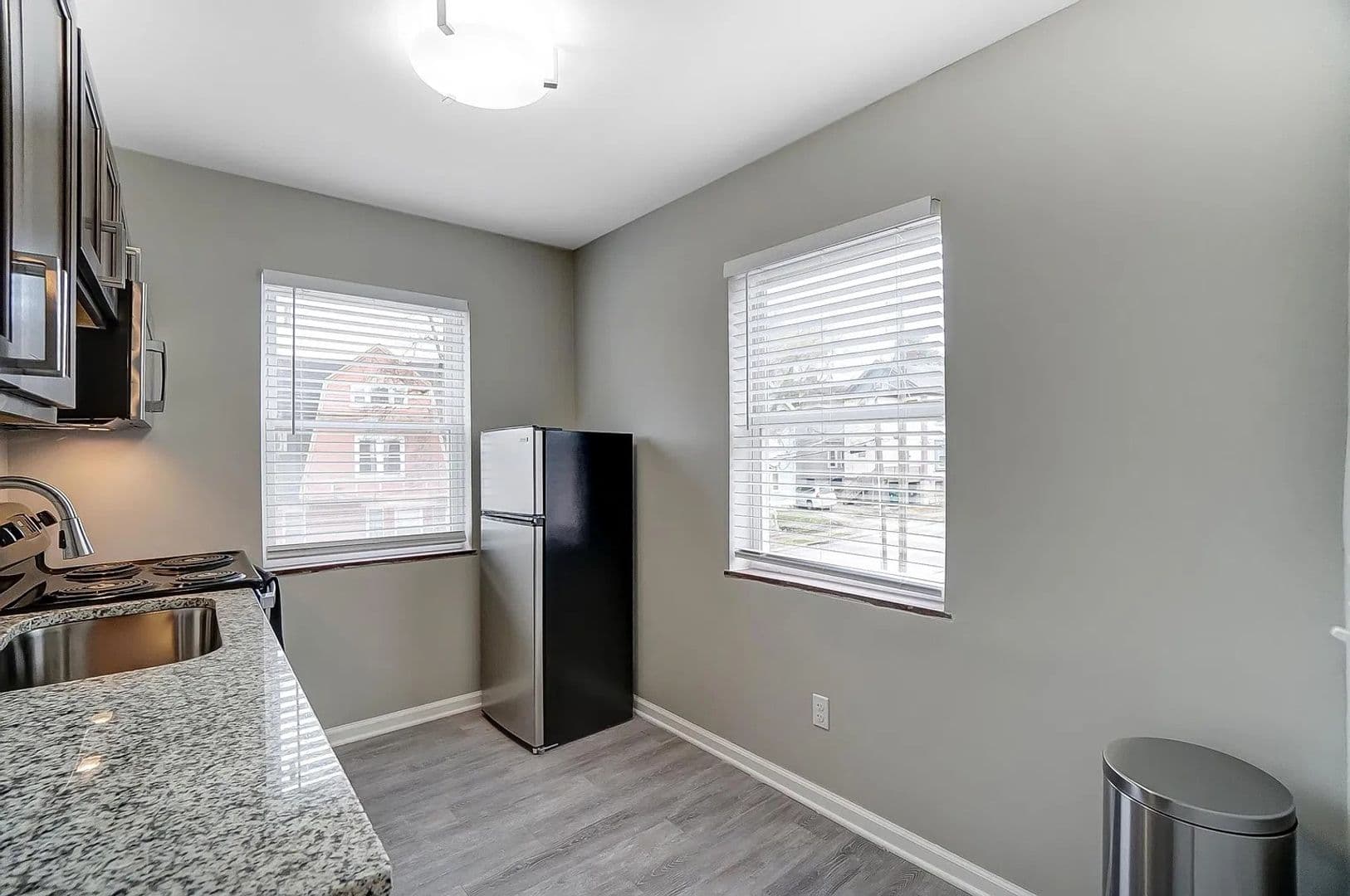 Cincinnati Apartment: 330 Helen Street
