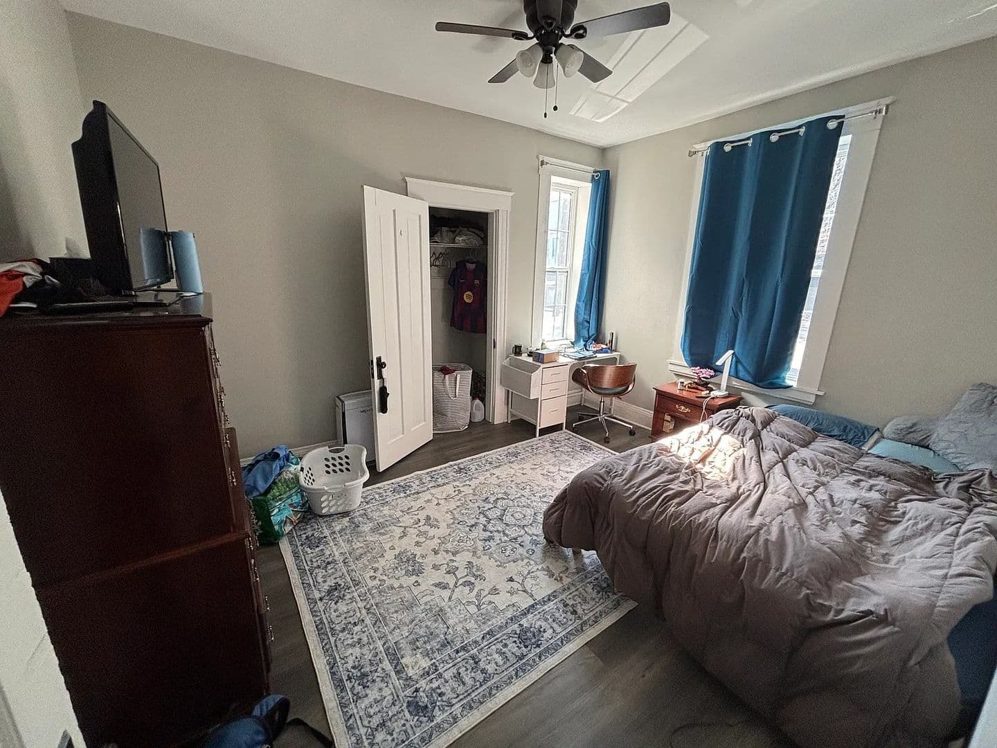 Cincinnati Apartment: 281 McCormick