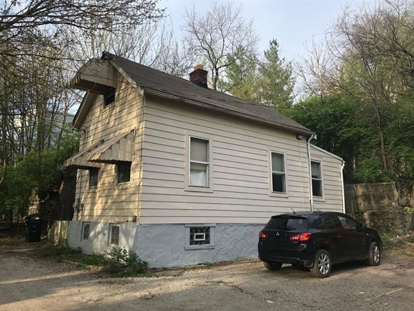 Cincinnati House: 2324 Sauer Avenue