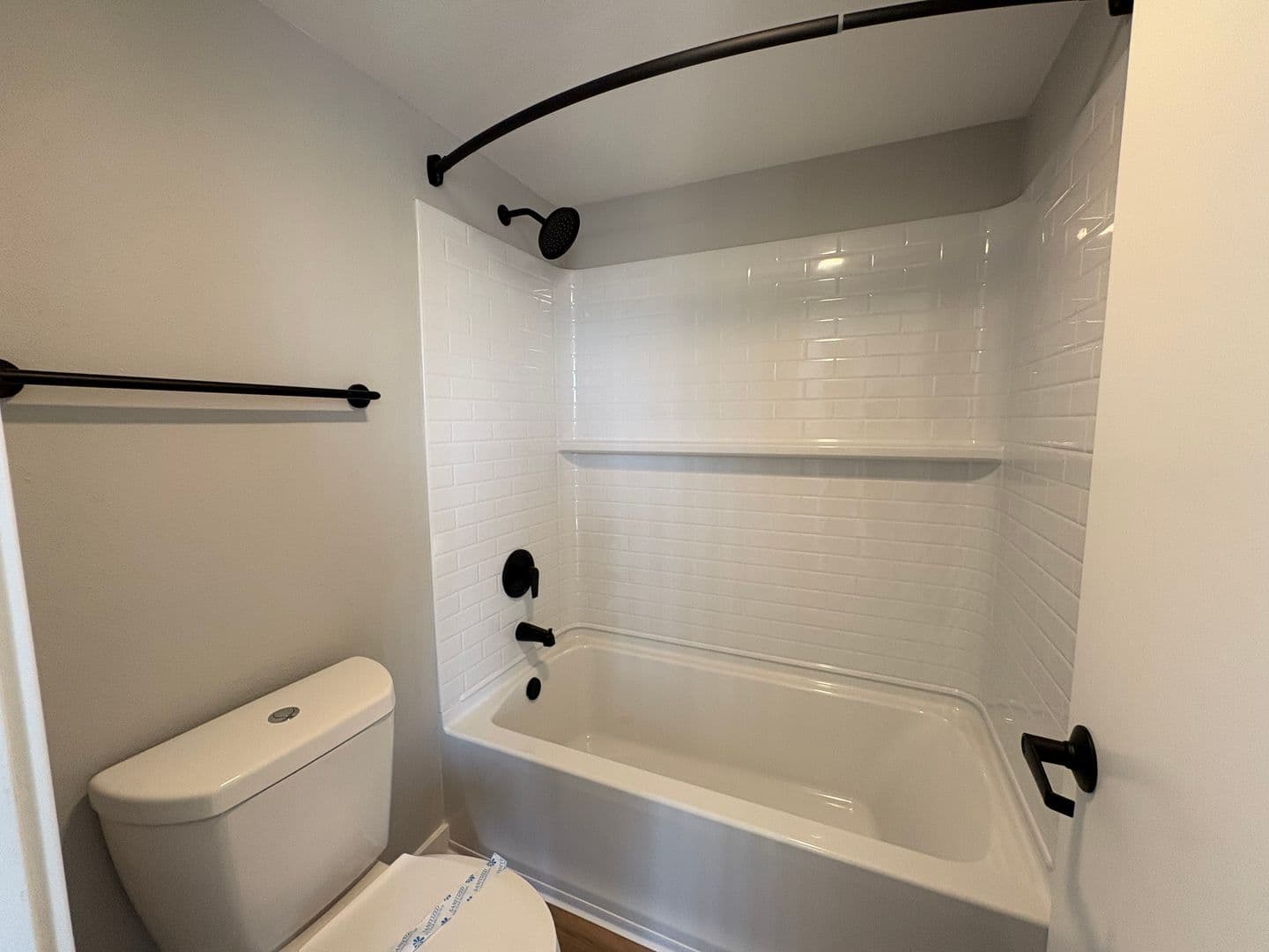 Costa Mesa Apartment: 2855 Pinecreek Drive