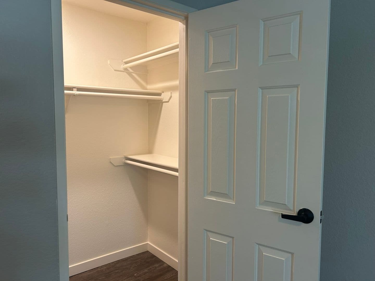 Riverside Apartment: 3957 Pierce Street