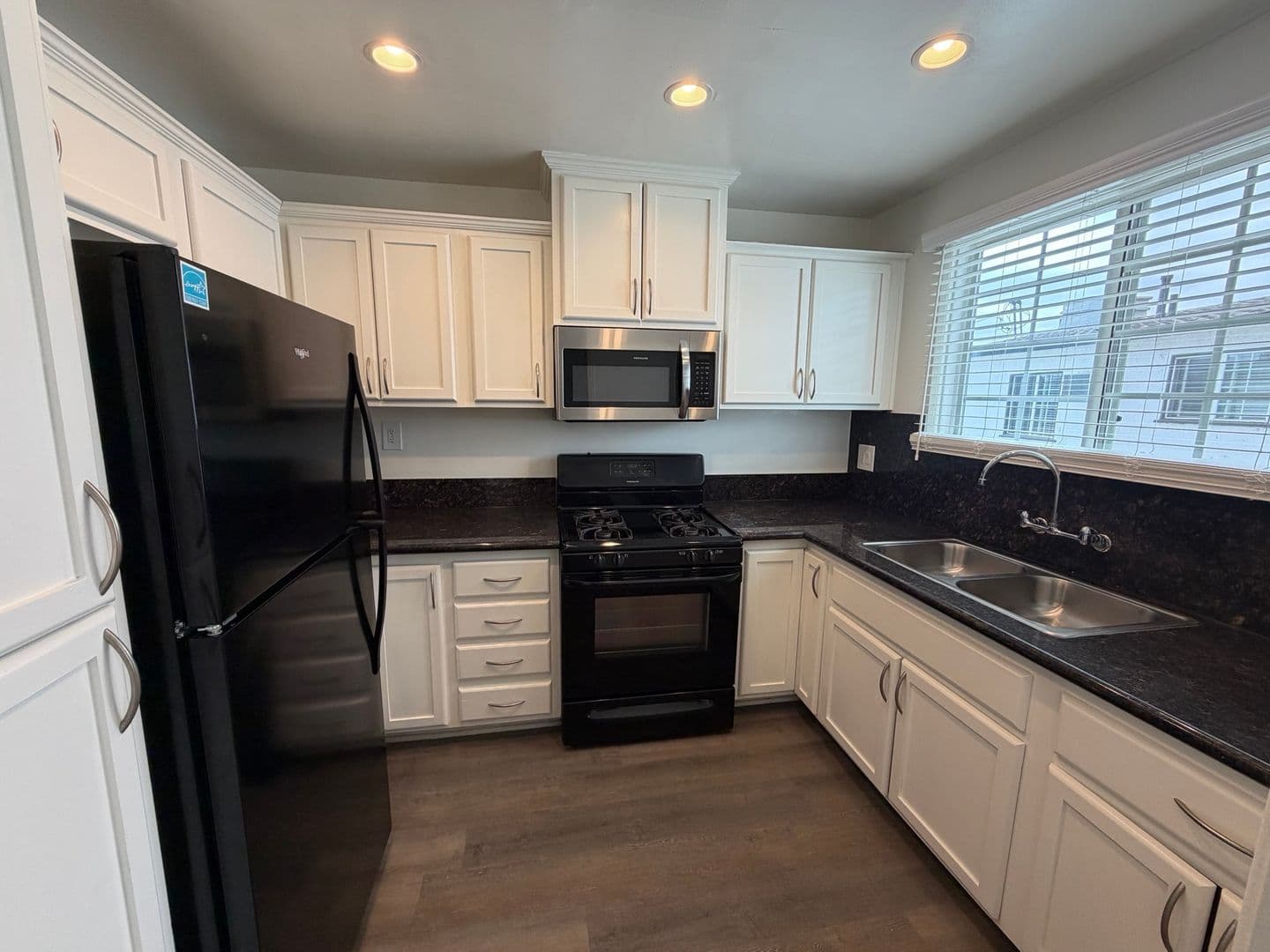 Montebello Apartment: 336 N. Garfield Avenue