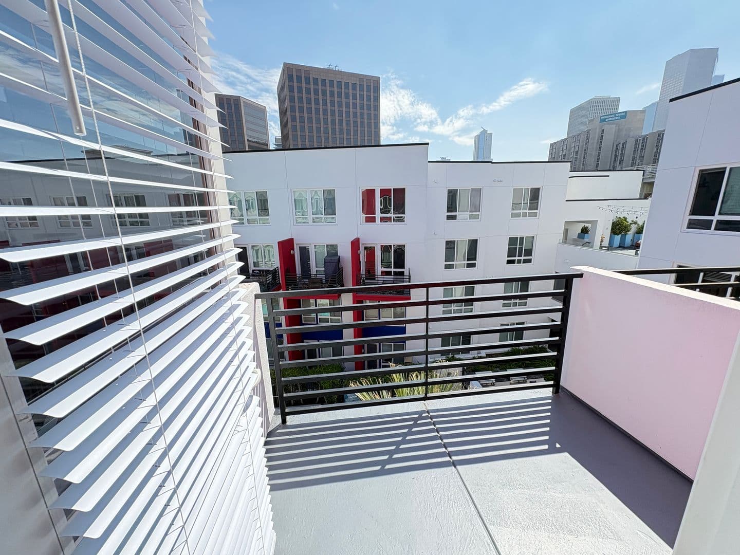 Los Angeles Apartment: 138 North Beaudry Avenue
