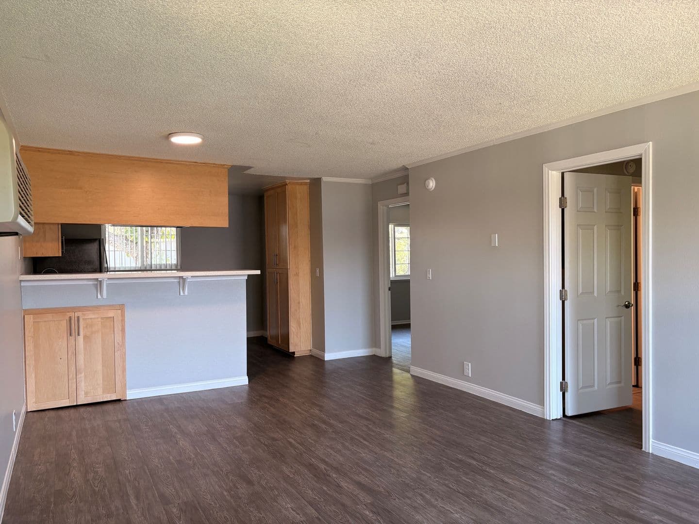 Santa Ana Apartment: 811 S. Fairview