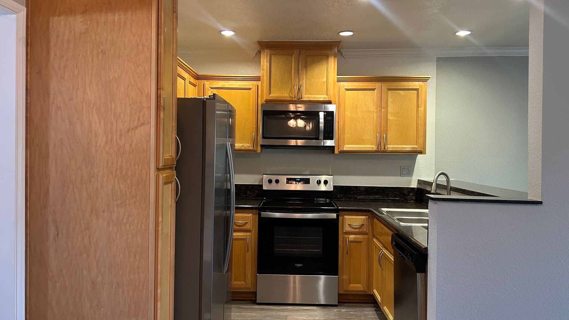 Anaheim Apartment: 2828 W. Ball Road