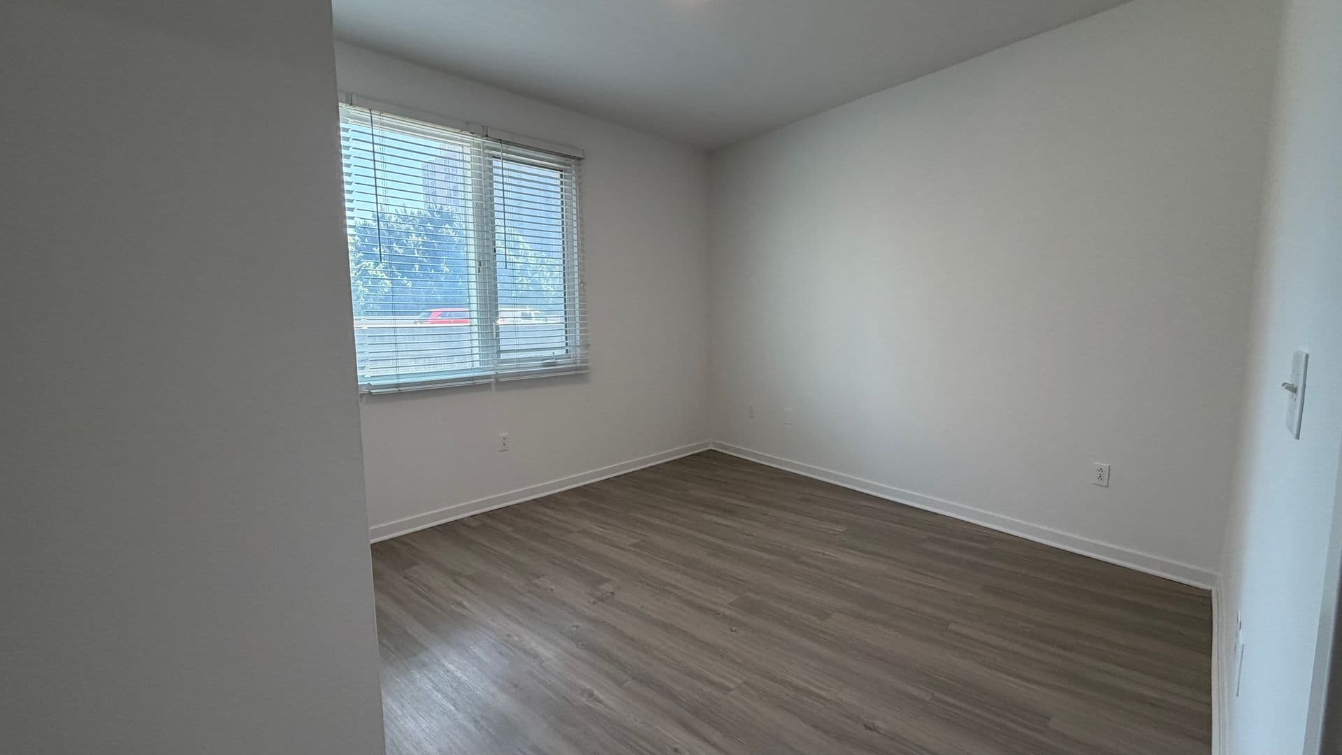 Los Angeles Apartment: 138 North Beaudry Avenue