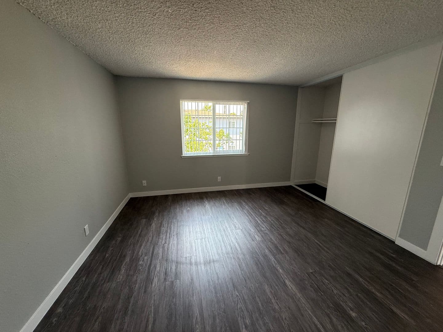 Santa Ana Apartment: 811 S. Fairview
