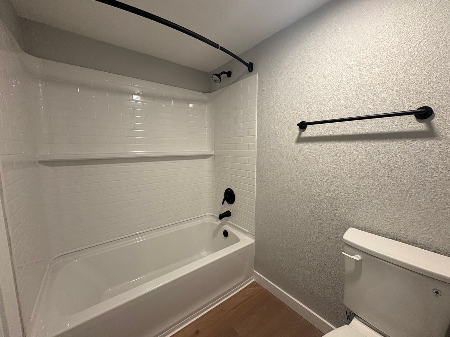 Costa Mesa Apartment: 2855 Pinecreek Drive