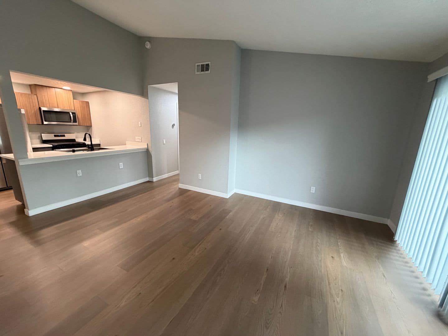Riverside Apartment: 7600 Ambergate Place
