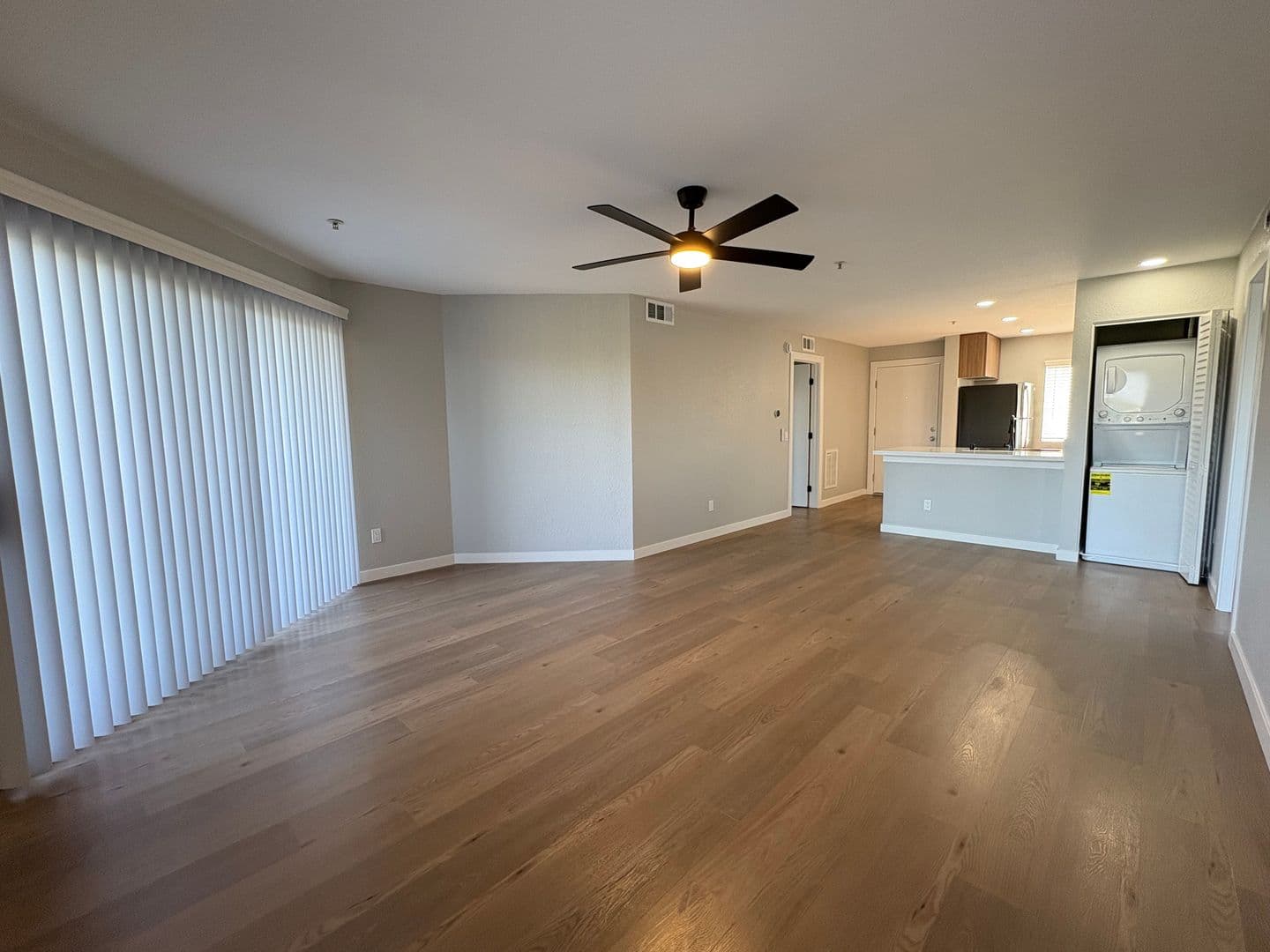 Costa Mesa Apartment: 2855 Pinecreek Drive