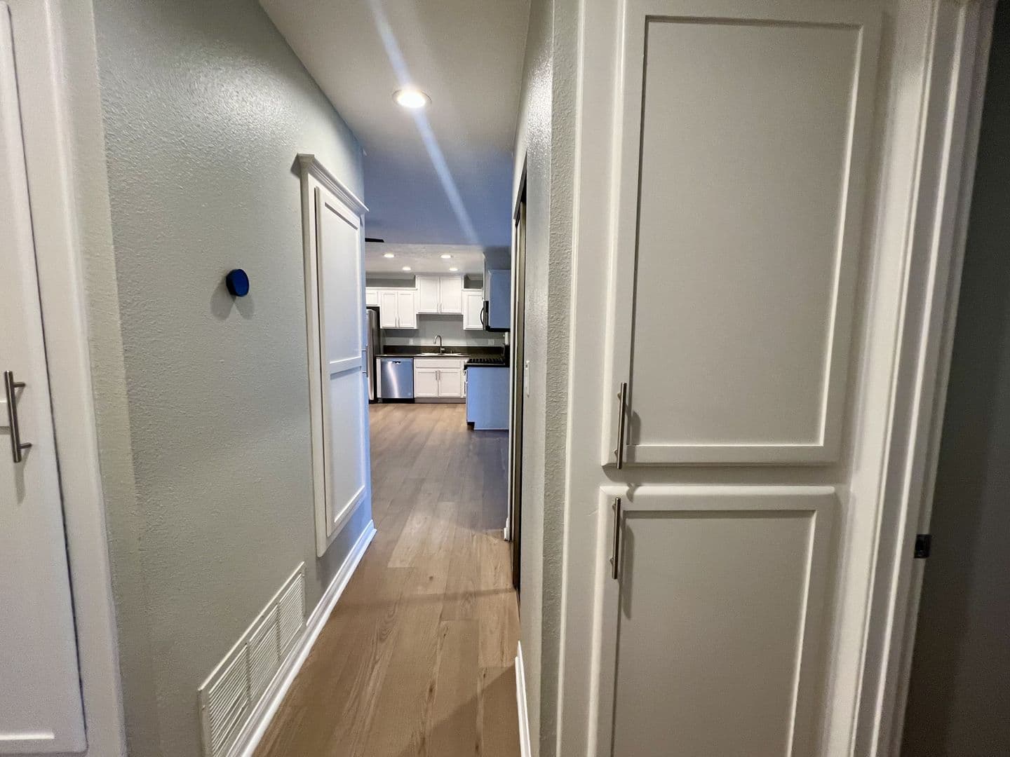 Garden Grove Apartment: 13884 Euclid Avenue
