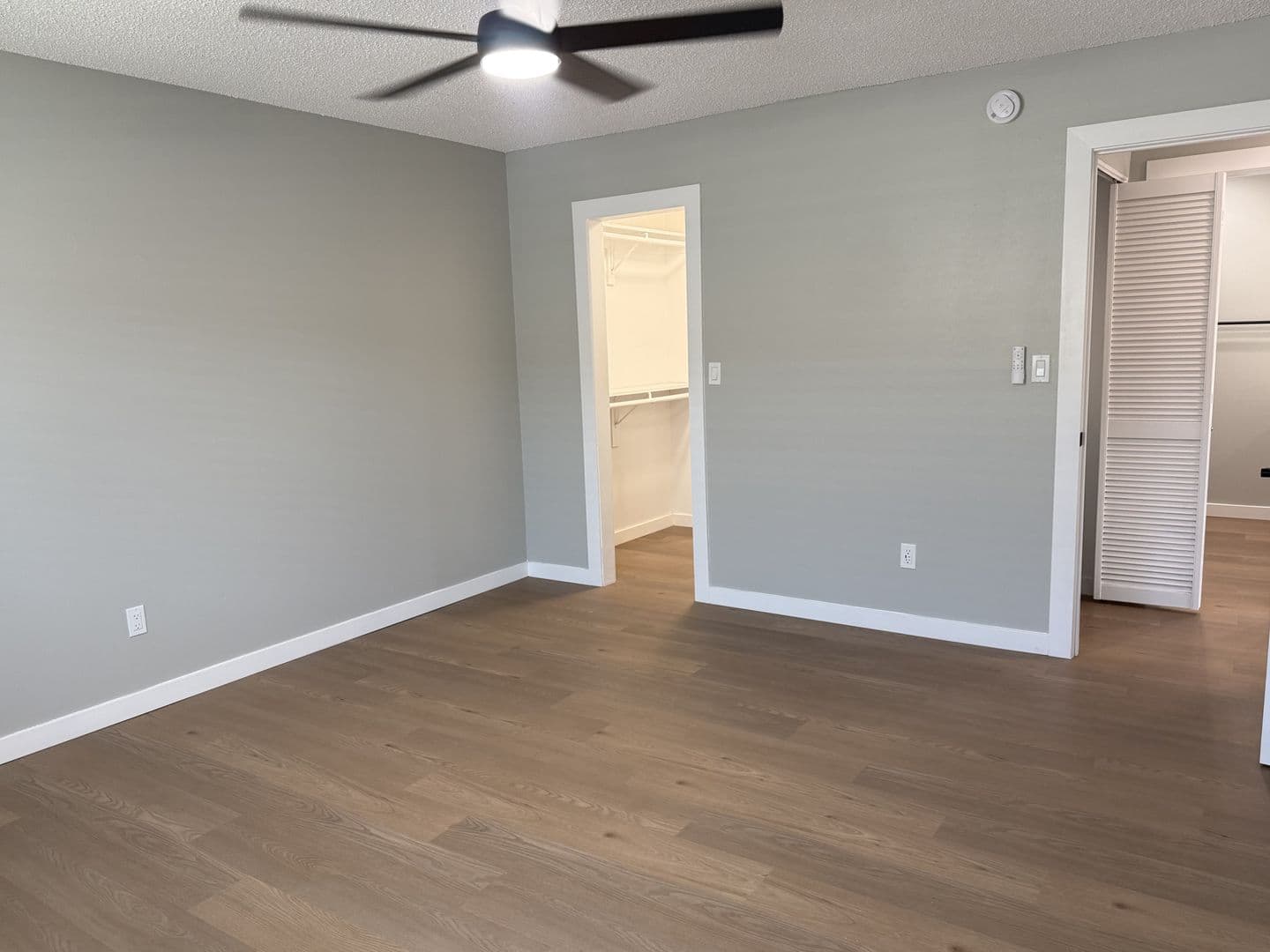 Orange Apartment: 501 E. Katella Avenue