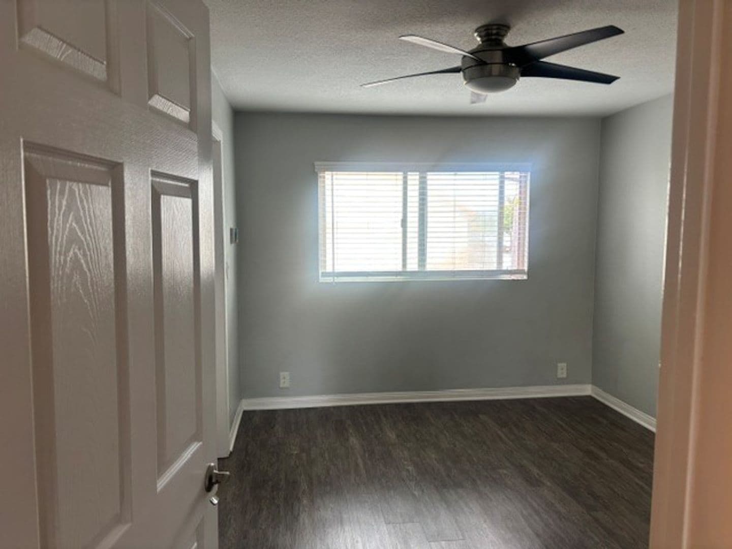 Santa Ana Apartment: 901 S. Harbor Blvd.