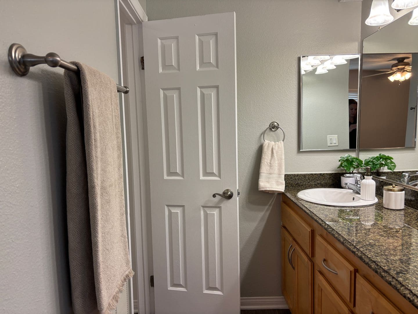 Fullerton Apartment: 1501 S. Highland Avenue