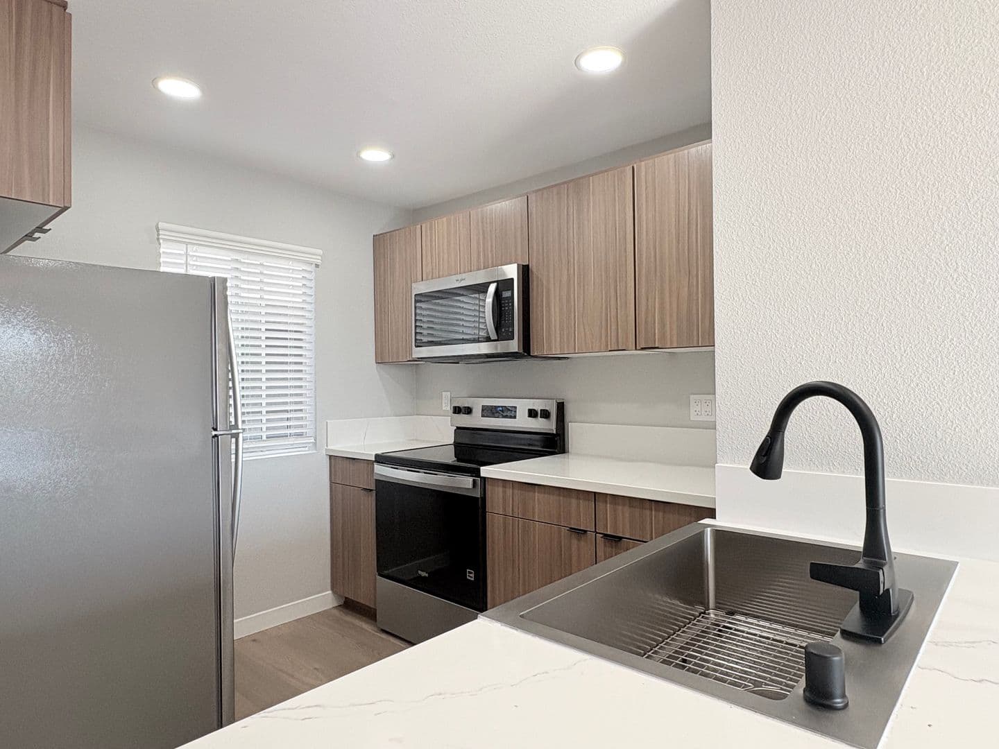 Costa Mesa Apartment: 2855 Pinecreek Drive