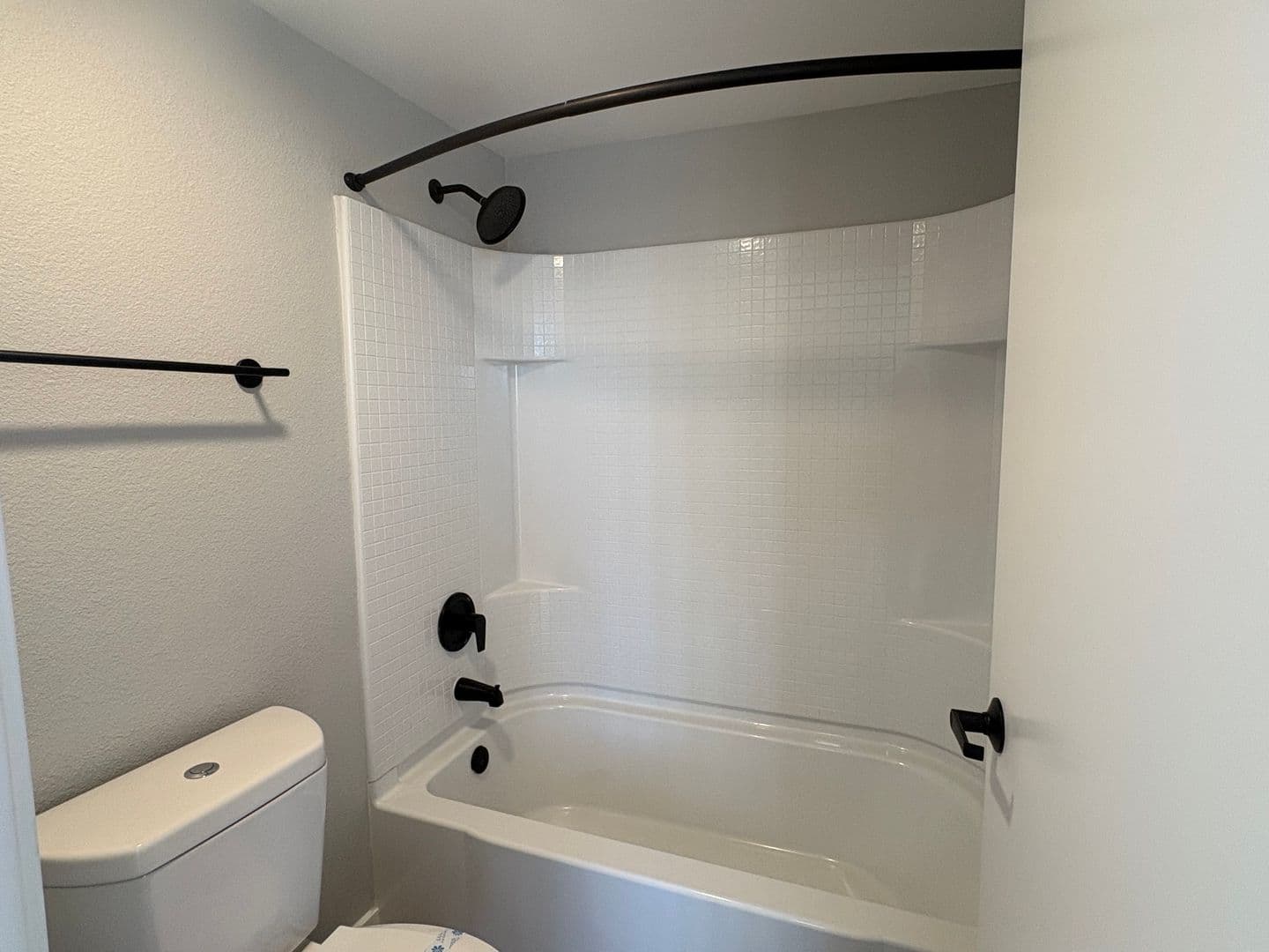 Costa Mesa Apartment: 2855 Pinecreek Drive