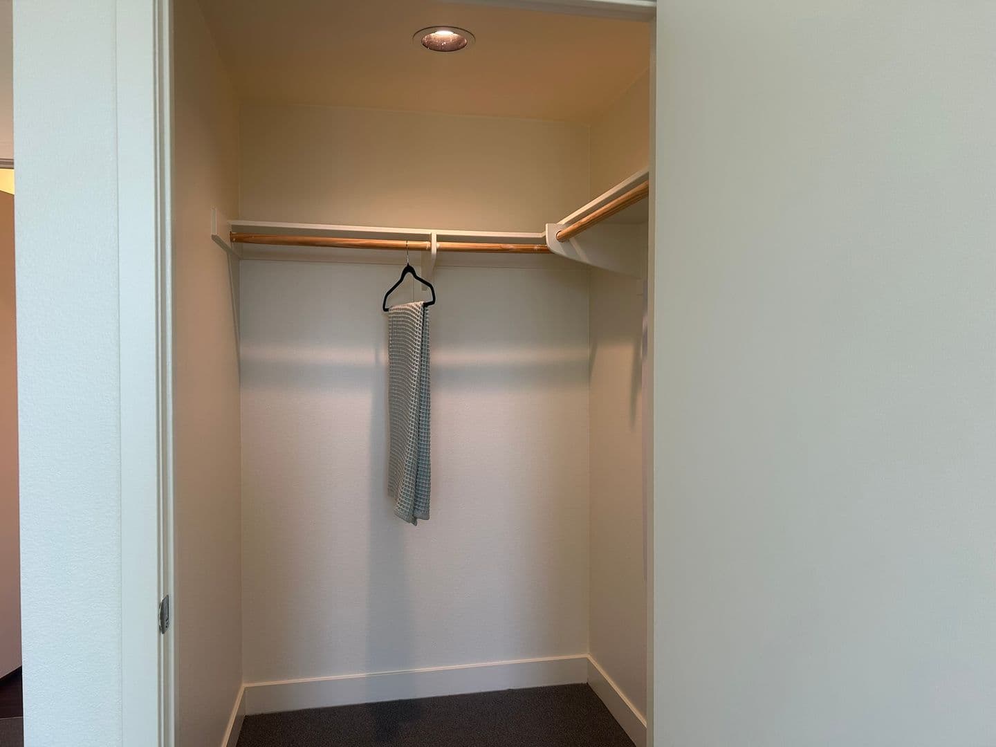 Riverside Apartment: 3050 Mission Inn Avenue