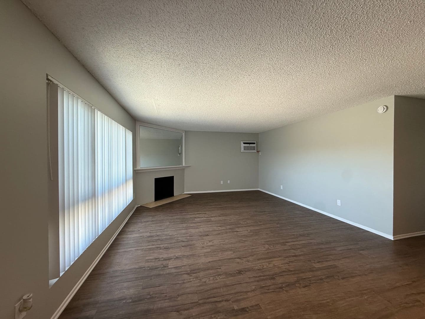 Orange Apartment: 501 E. Katella Avenue