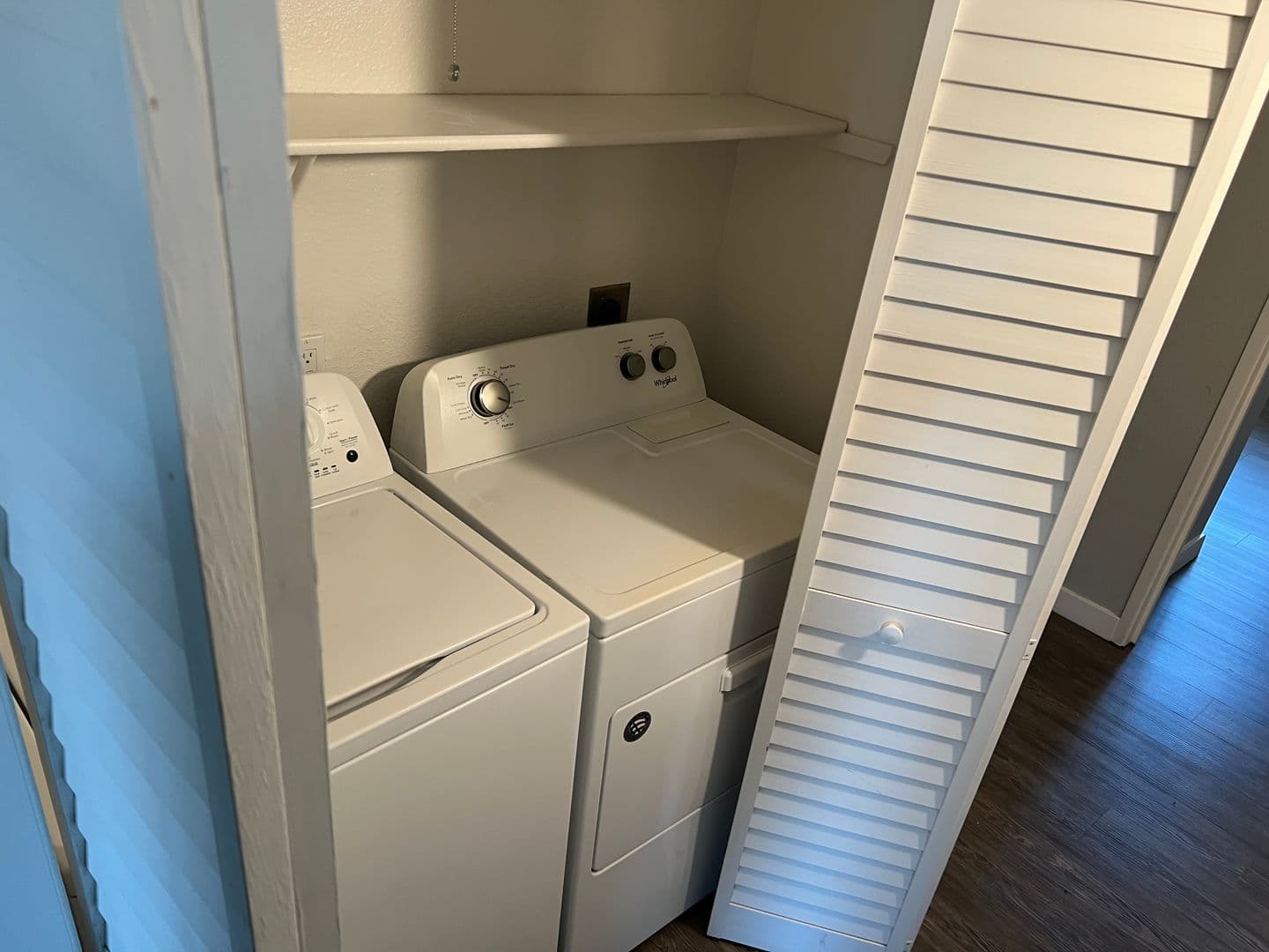 Riverside Apartment: 3957 Pierce Street