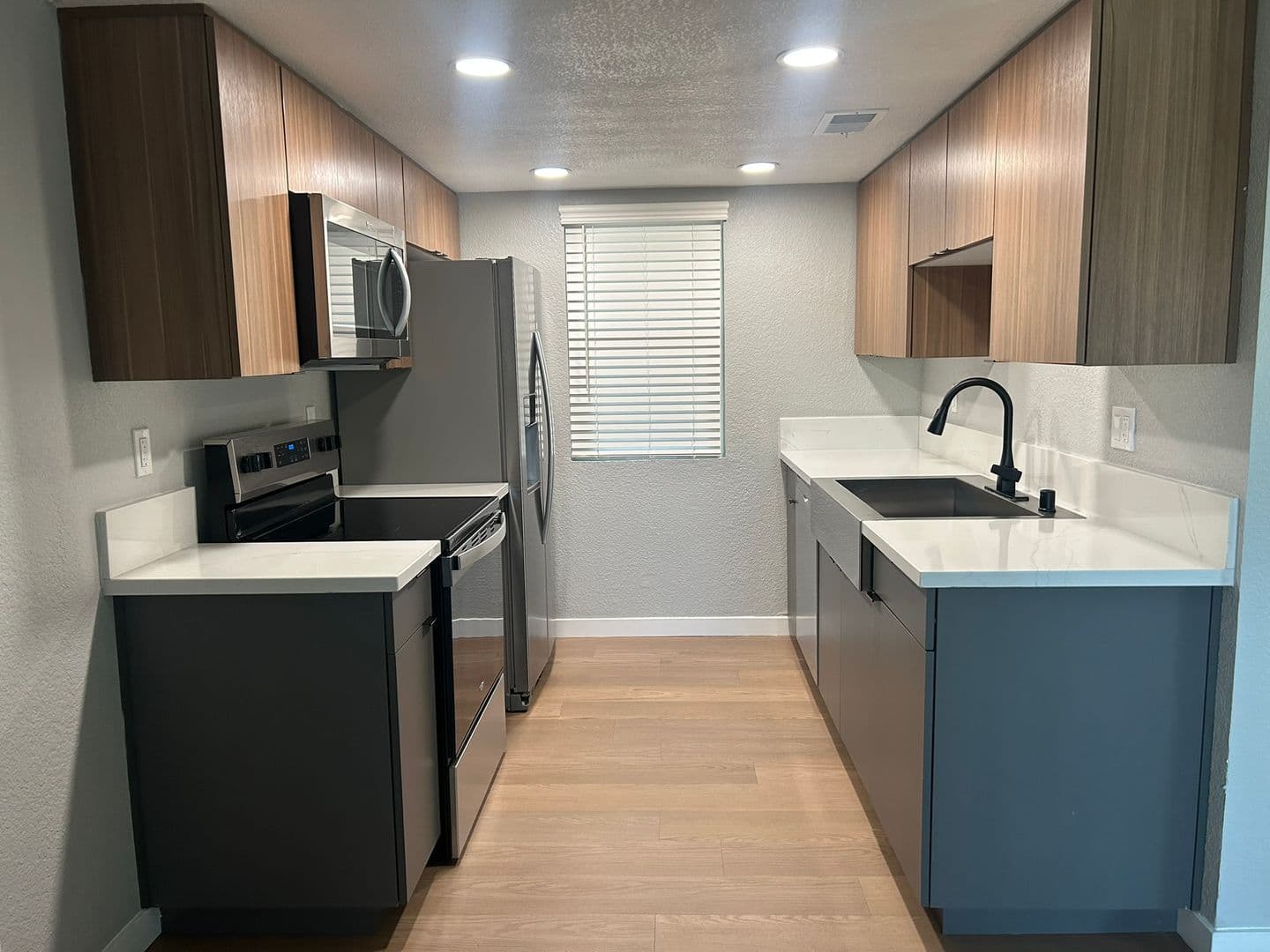 Riverside Apartment: 3957 Pierce Street