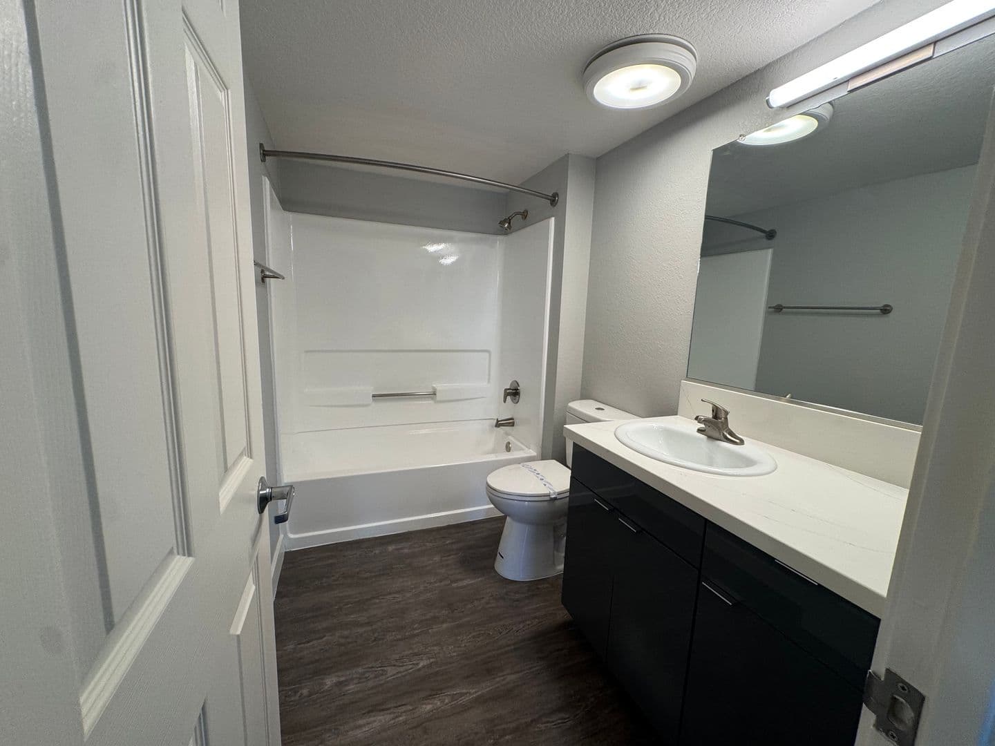Riverside Apartment: 3957 Pierce Street