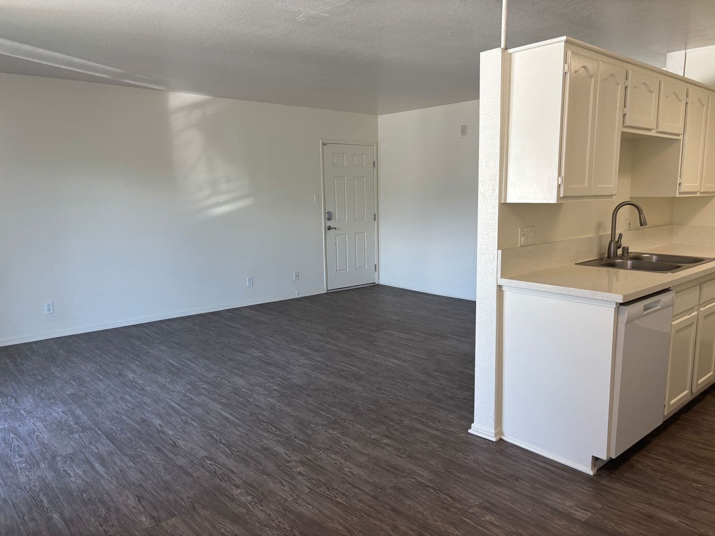 Lakewood Apartment: 4907 1/4 Hayter Avenue