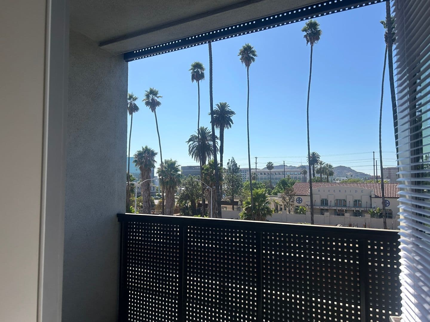 Riverside Apartment: 3050 Mission Inn Avenue