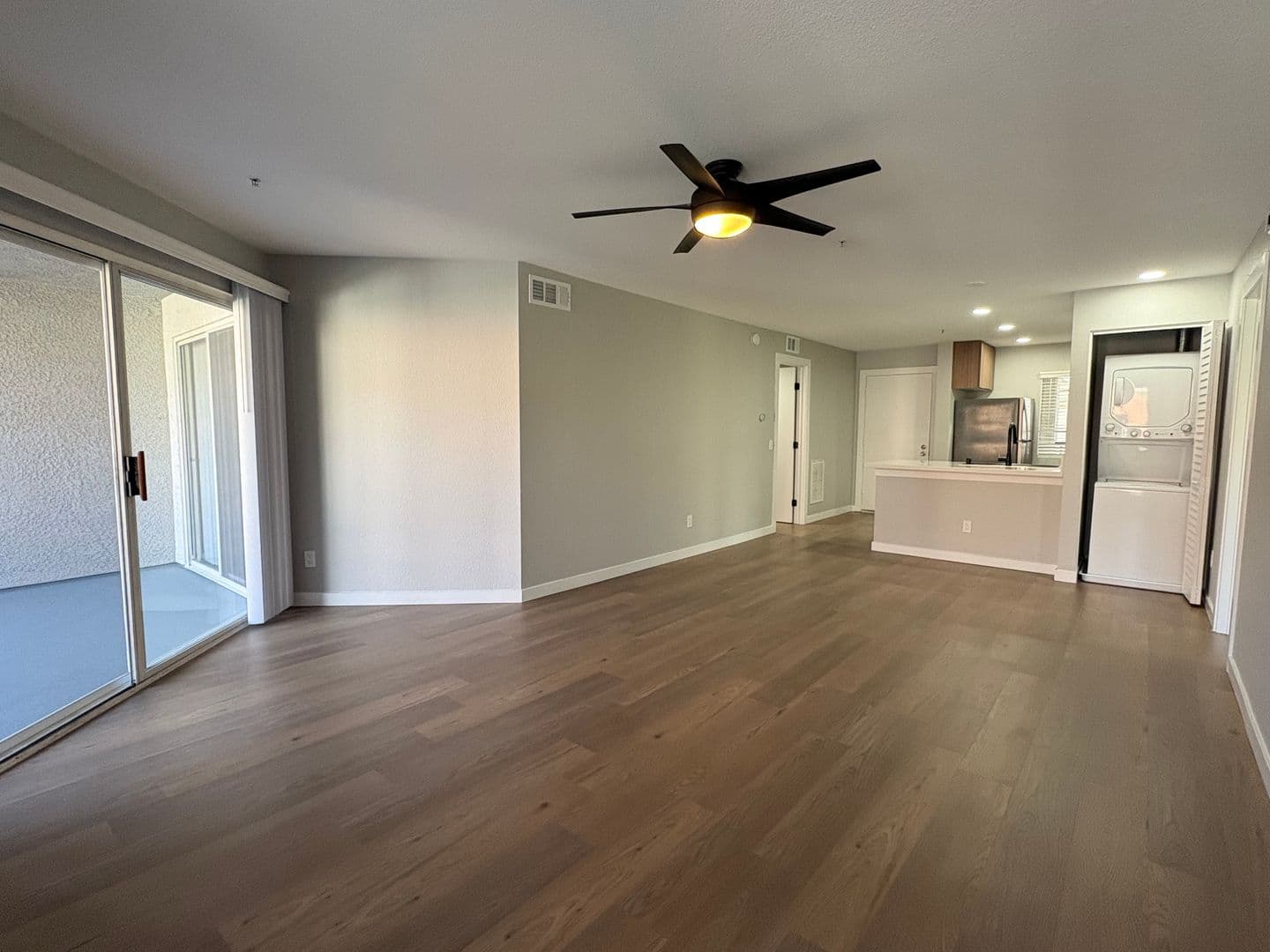 Costa Mesa Apartment: 2855 Pinecreek Drive