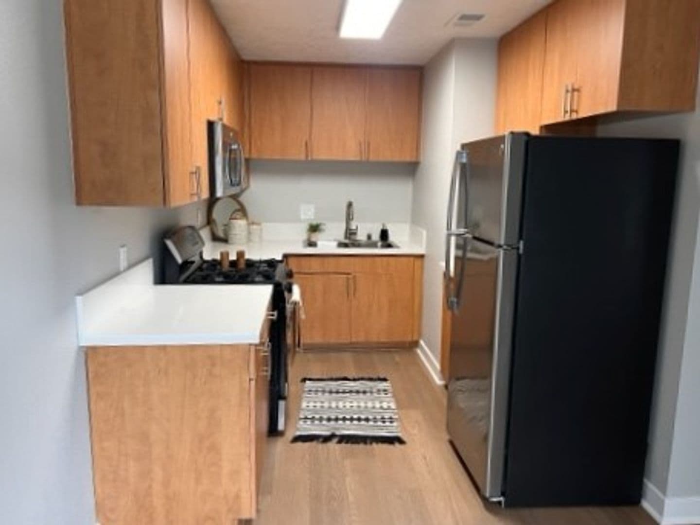 Long Beach Apartment: 1718 Ximeno Avenue