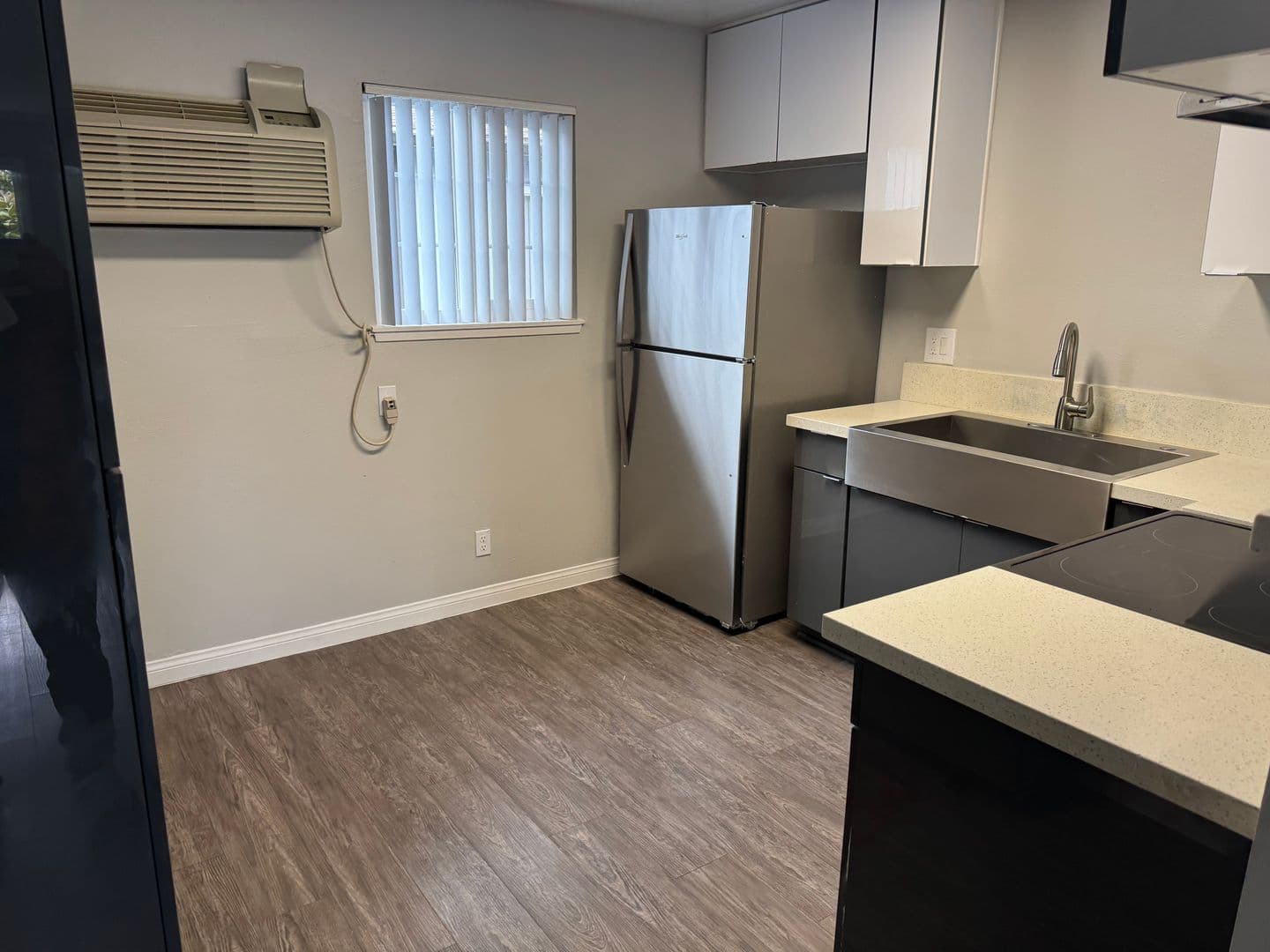 Santa Ana Apartment: 811 S. Fairview
