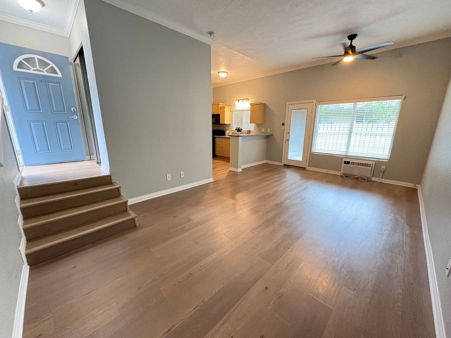 Lakewood Apartment: 4905 Castana Avenue