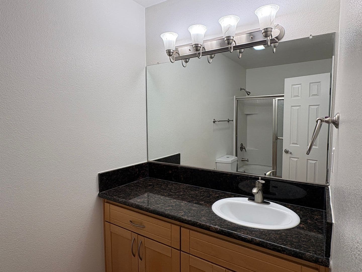 Anaheim Apartment: 2970 W. Orange Avenue