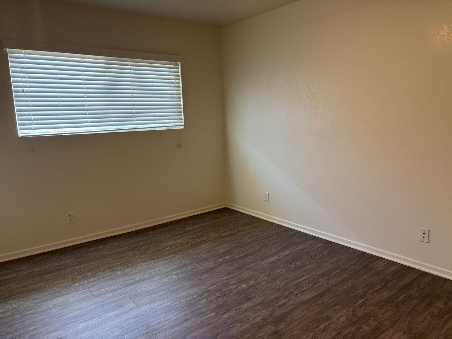 Lakewood Apartment: 4907 1/4 Hayter Avenue
