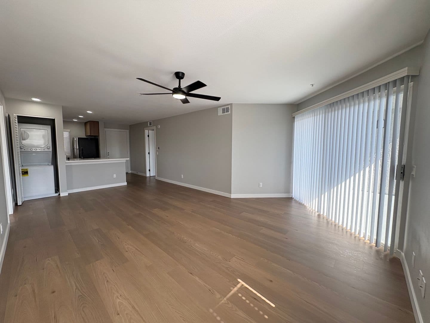 Costa Mesa Apartment: 2855 Pinecreek Drive