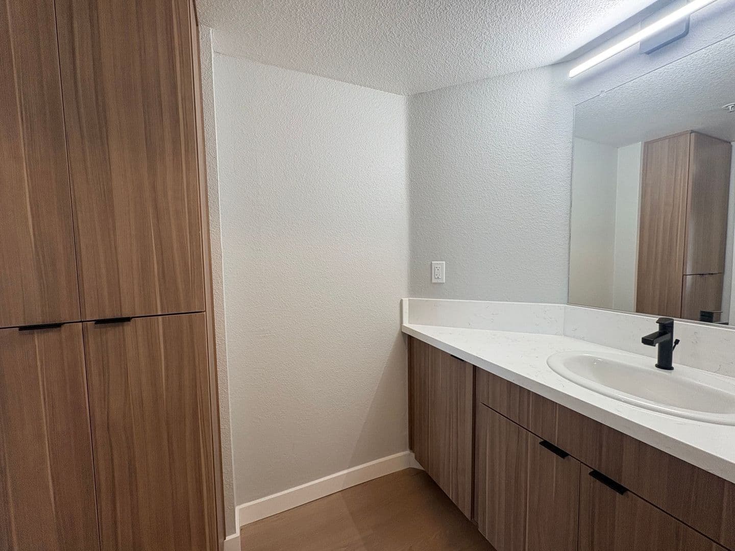Costa Mesa Apartment: 2855 Pinecreek Drive