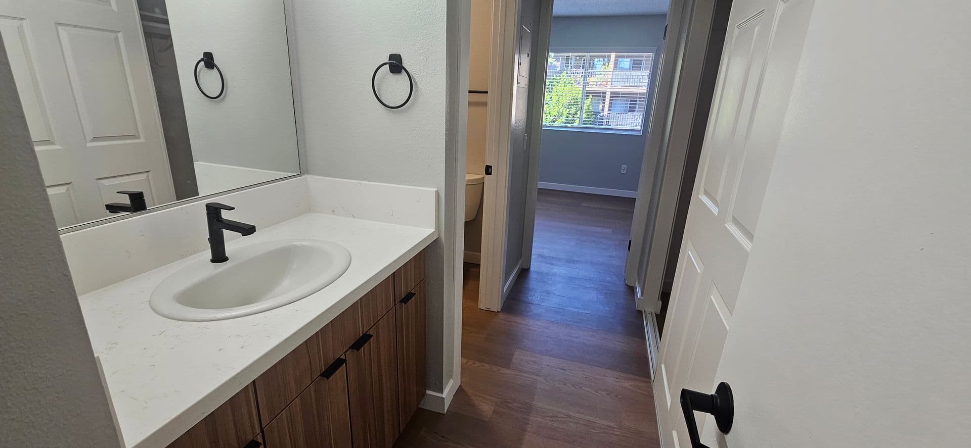 Santa Ana Apartment: 315 S. Newhope St.