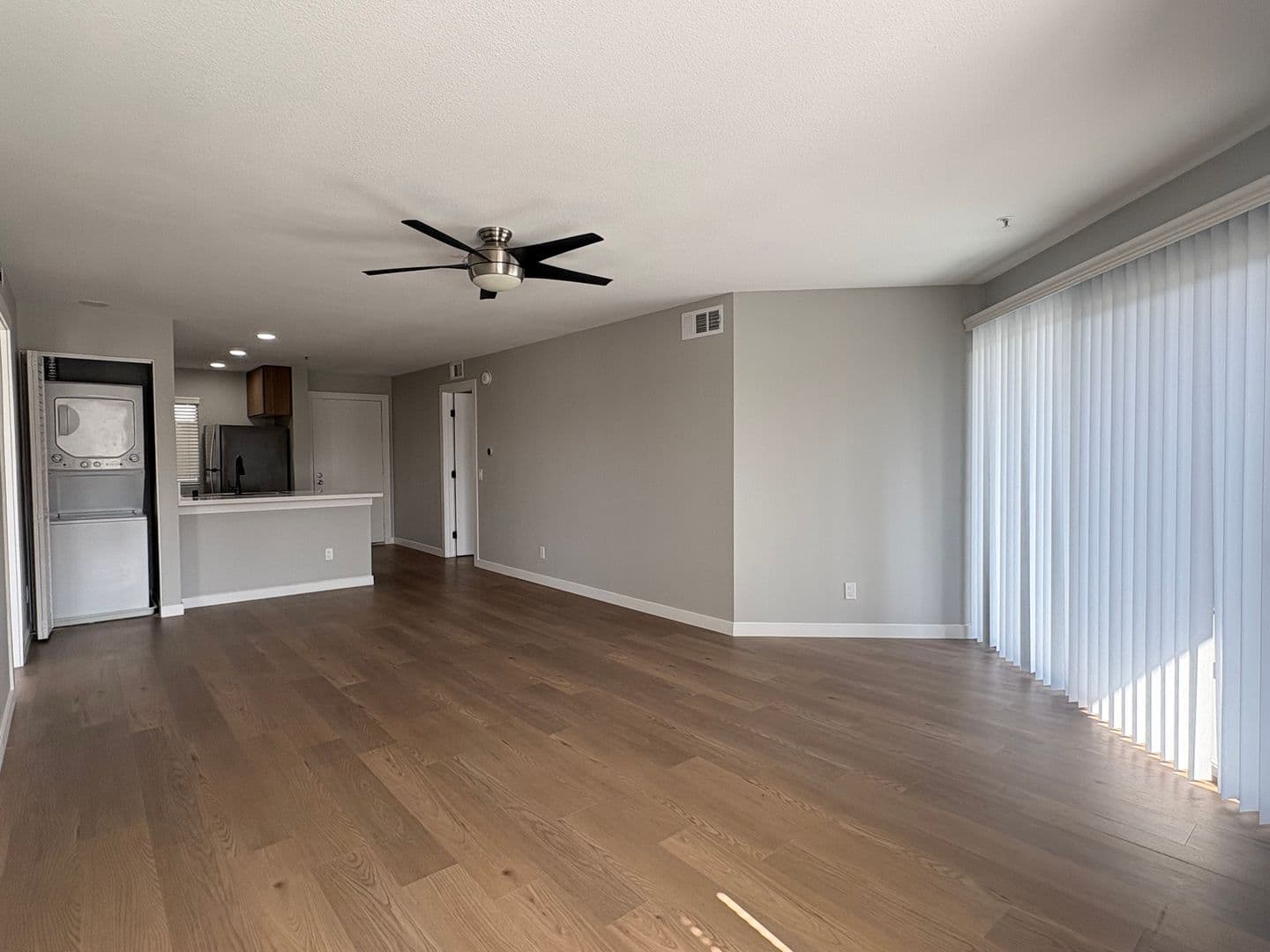 Costa Mesa Apartment: 2855 Pinecreek Drive