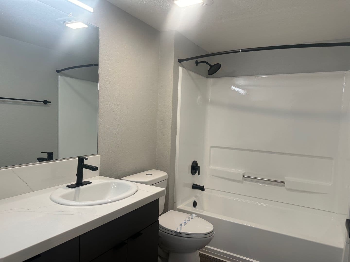 Riverside Apartment: 3957 Pierce Street
