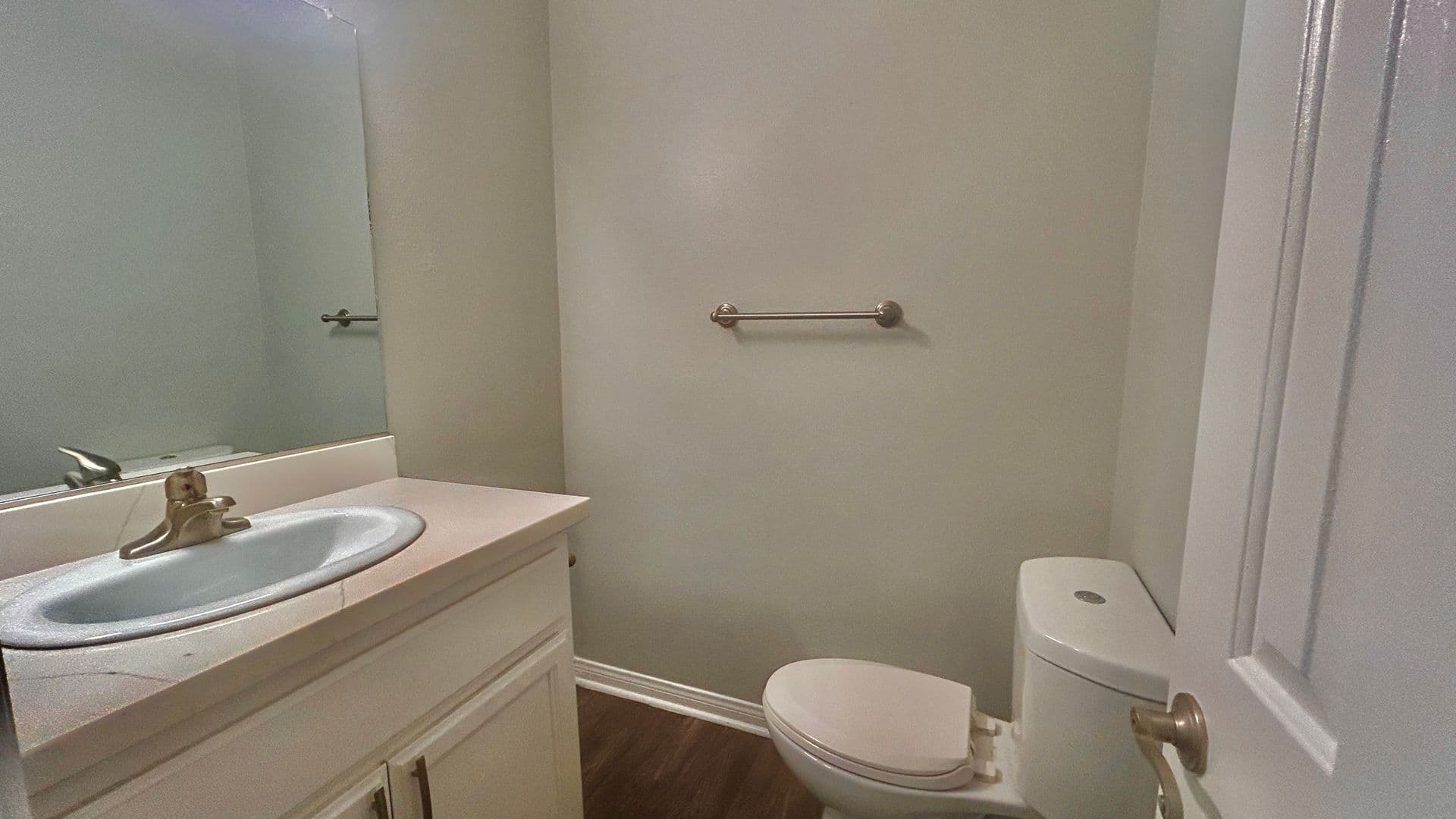 Anaheim Apartment: 2828 W. Ball Road