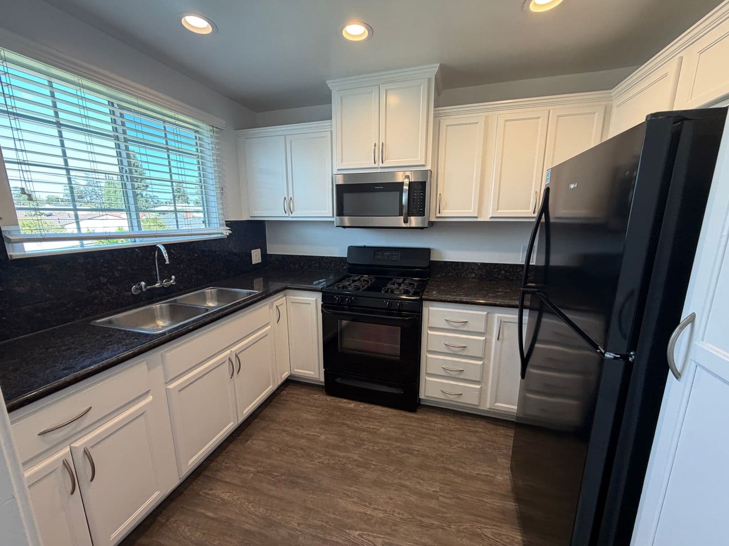 Montebello Apartment: 336 N. Garfield Avenue