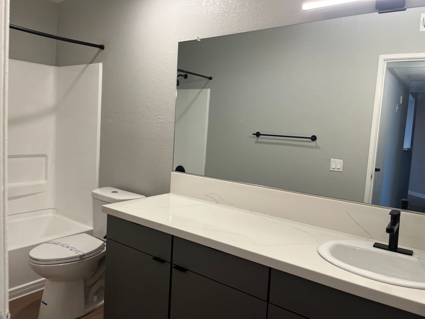 Riverside Apartment: 3957 Pierce Street