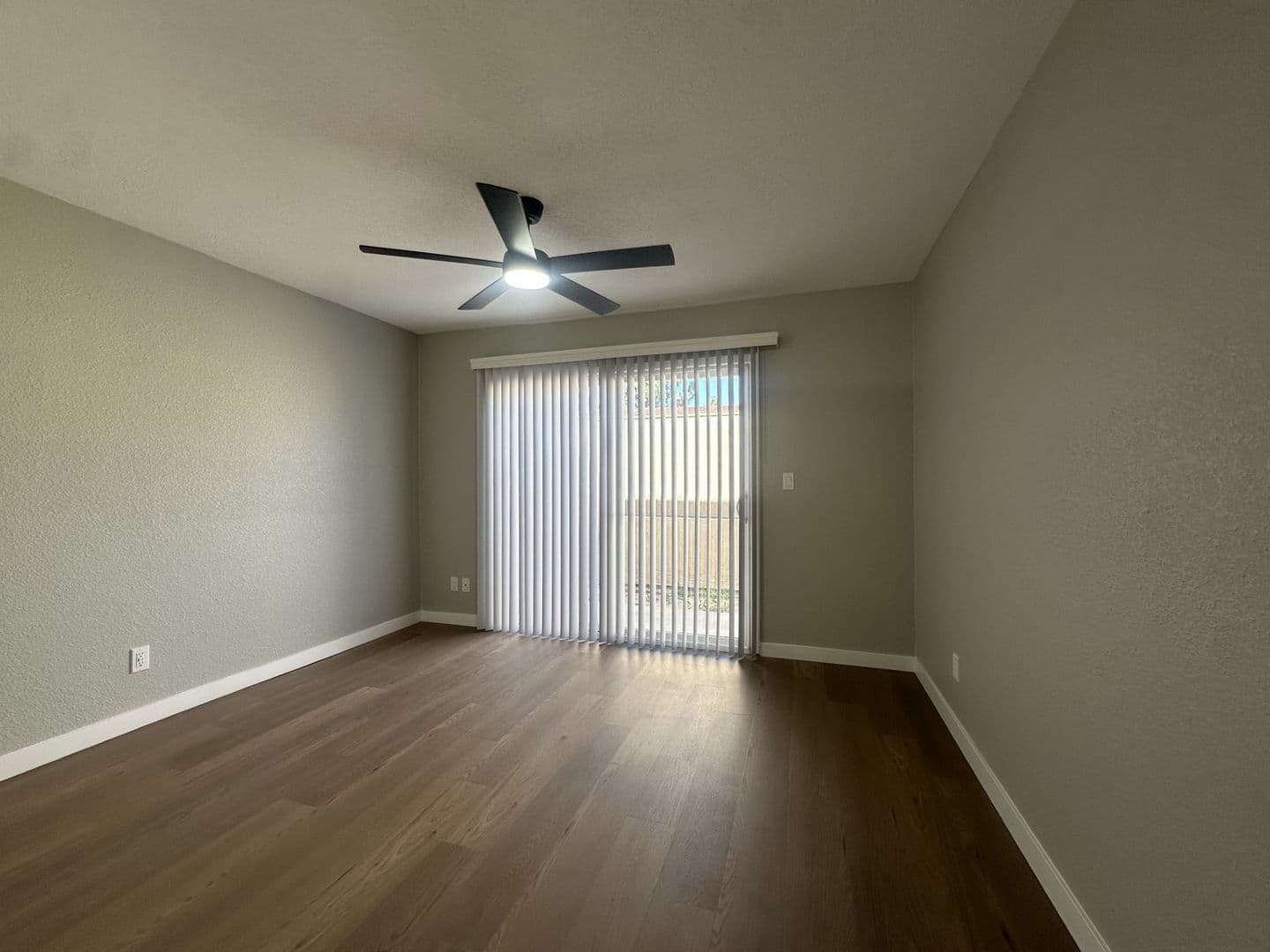 Rowland Heights Apartment: 1900 Fullerton Rd.