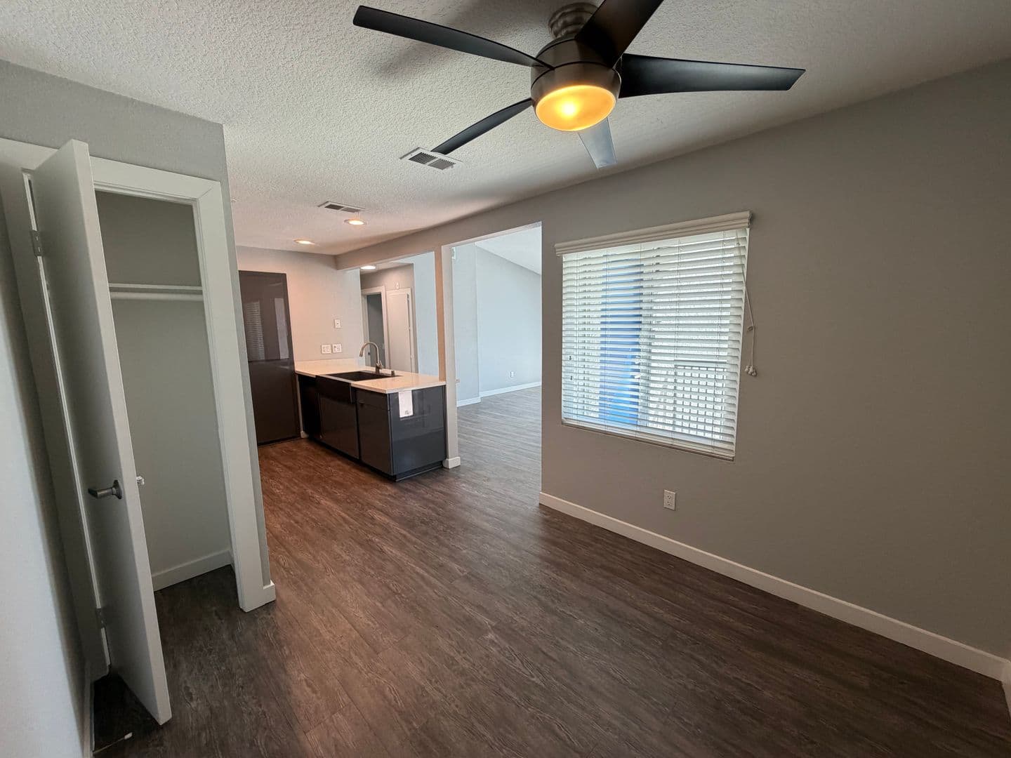 Riverside Apartment: 7600 Ambergate Place